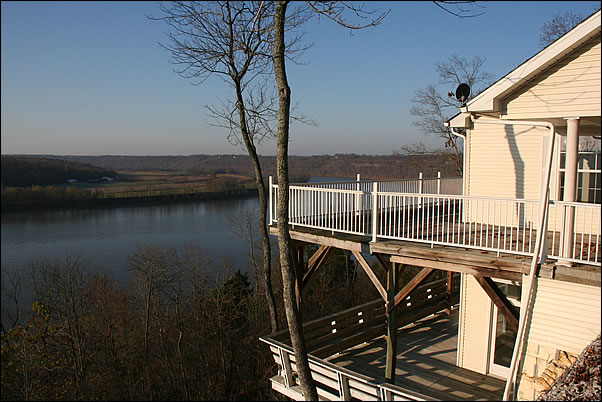Ohio River Overlook cabin rental